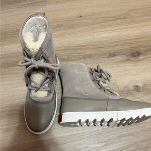 Women's Gray Sorel Winter Boots